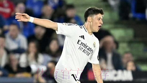 西甲-皇马大轮换主场1-0赫塔菲 阿森西奥远射破门 西甲-皇马大轮换主场1-0赫塔菲 阿森西奥远射破门